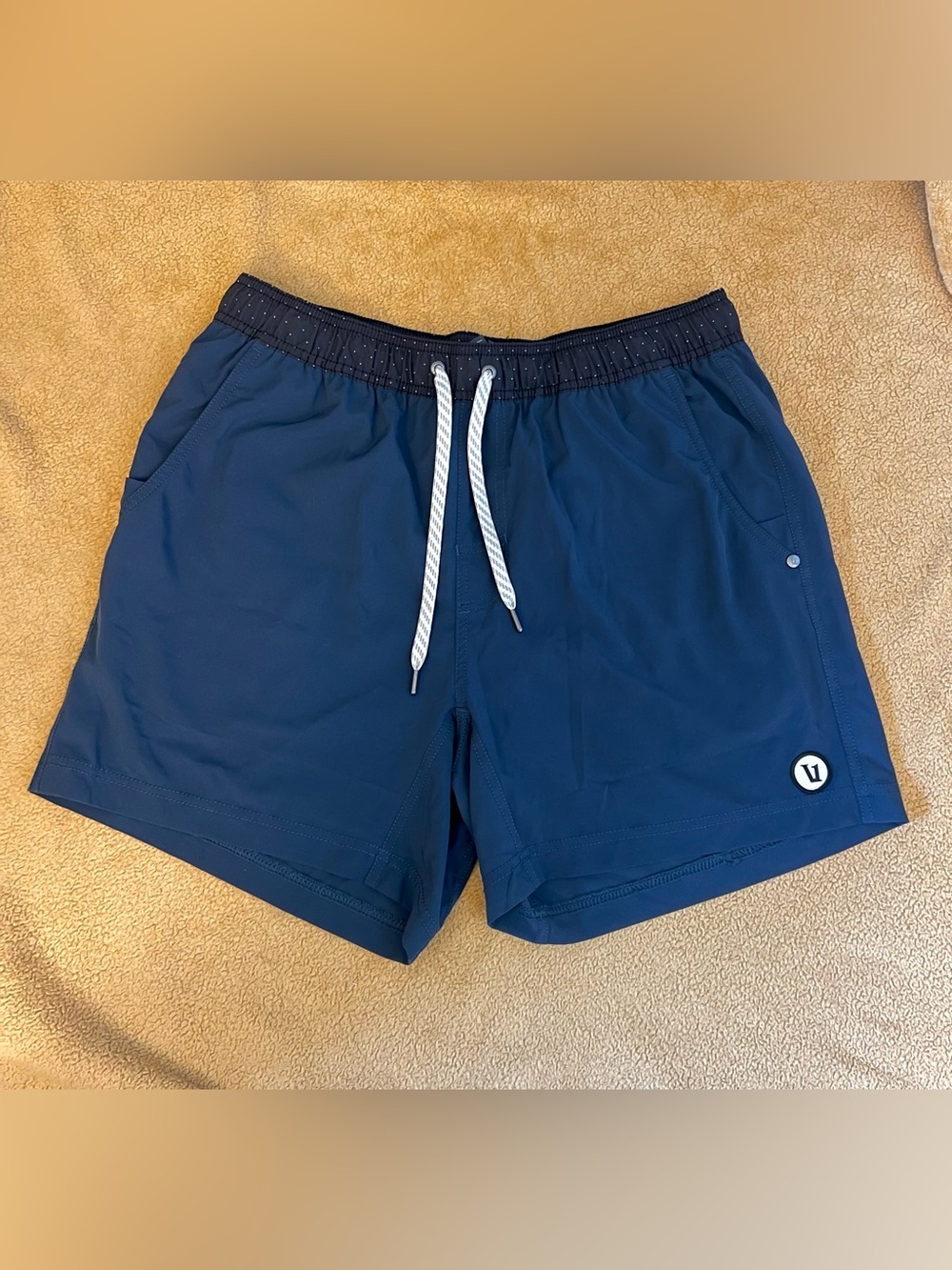 VUORI Men’s Athletic Shorts (NEVER WORN)